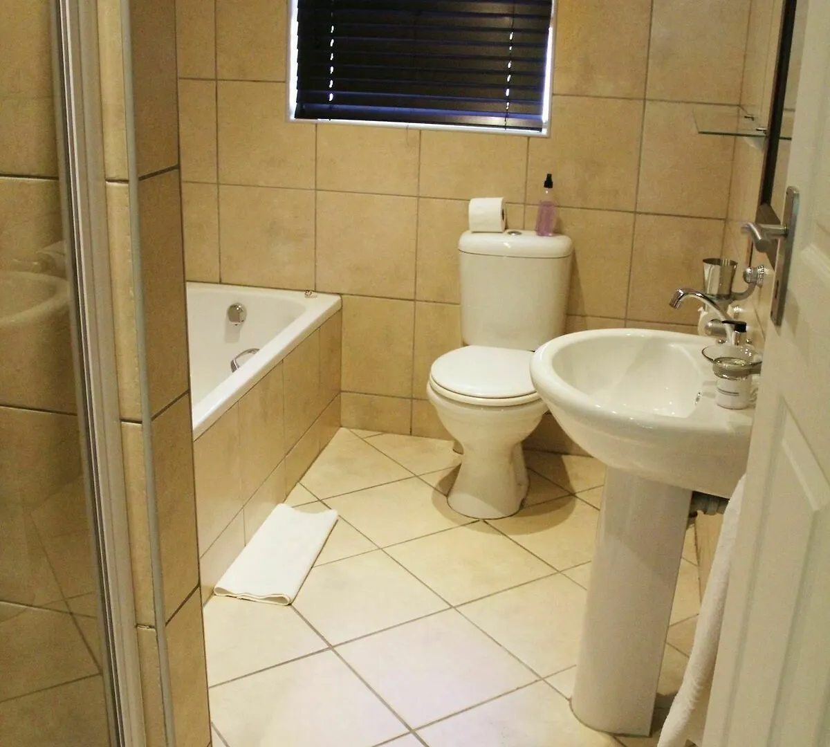 Amani Guest Lodge Port Elizabeth