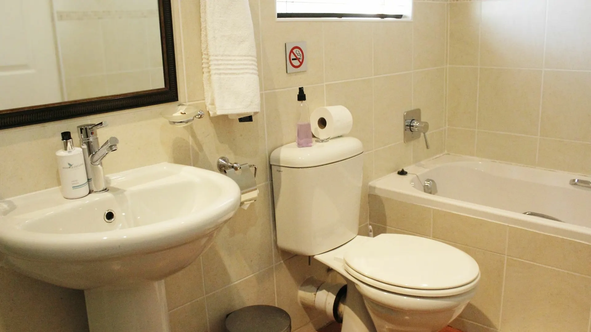 Amani Guest Lodge Port Elizabeth