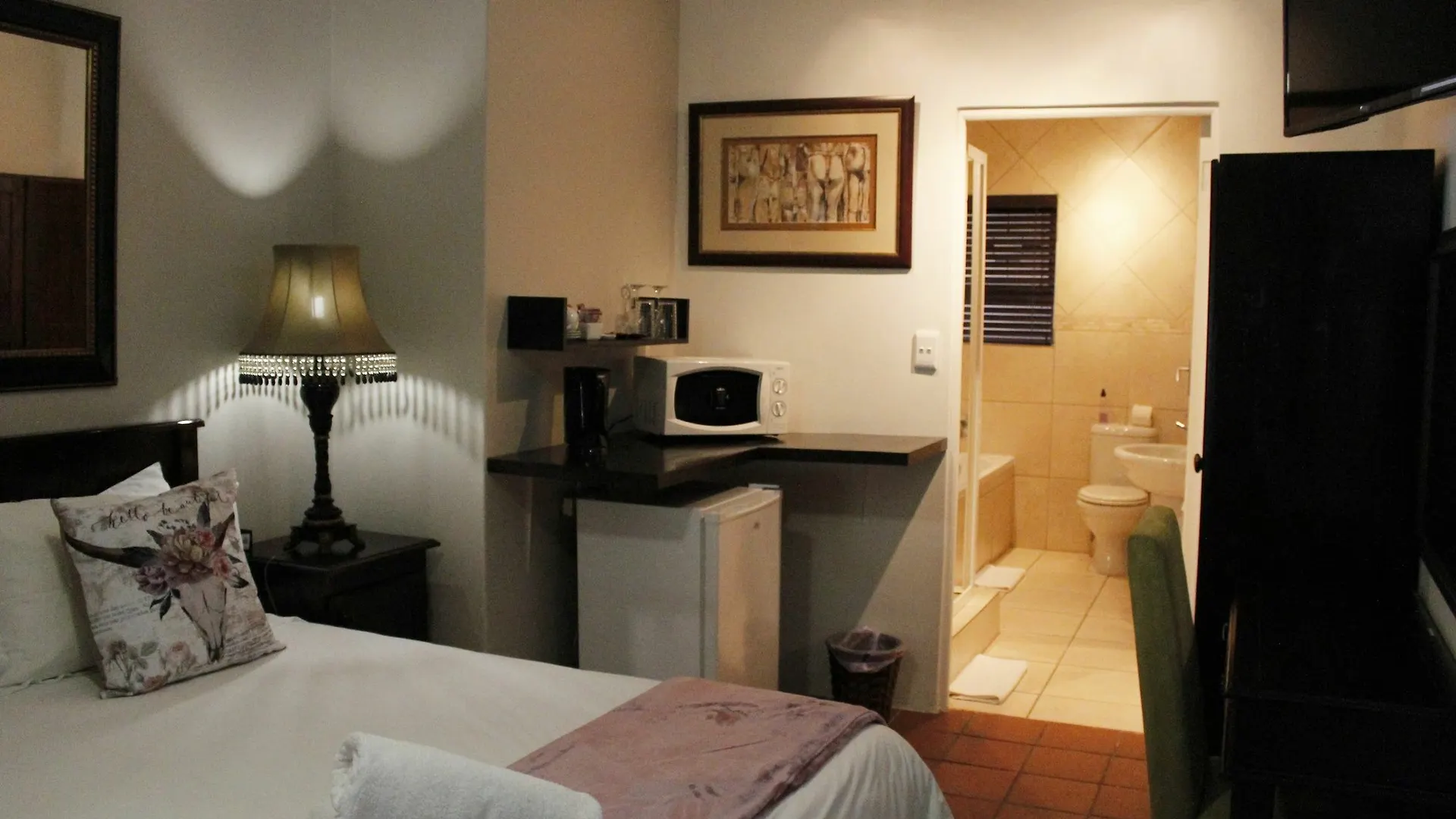Amani Guest Lodge Port Elizabeth Guest house